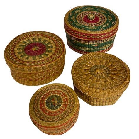 4x Woven Grass Baskets With Lidss