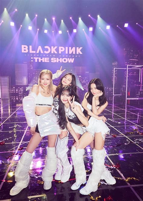 BLACKPINK Succeeds In Putting On First Live Stream Concert Rosa Negro