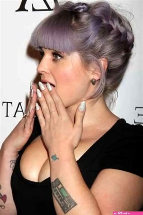 Kelly Osbourne Nude Sexy Photos