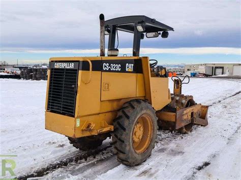 1998 Caterpillar Cp 323c Ride On Vibratory Sheepsfoot Roller Roller