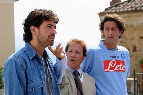 Alessandro Siani Con Giacomo Rizzo E Nando Paone Nel Film Benvenuti Al