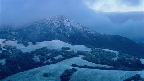 VIDEO: Snow falls on Bay Area peaks - ABC7 San Francisco