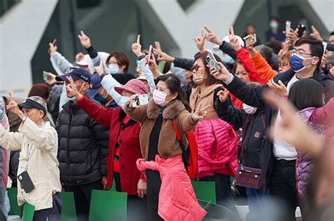 賴清德環島拼圖抵南投 民眾合唱展熱情圖 中央通訊社 Line Today