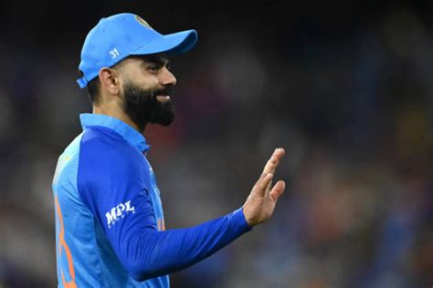 Watch Virat Kohli Grabs A One Handed Stunner To Get The Fans Excited