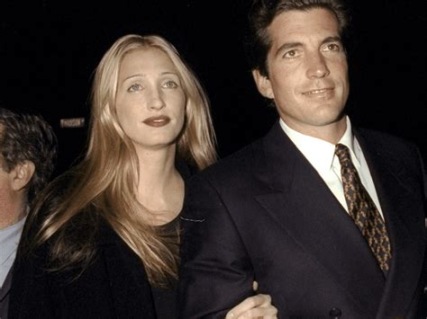 The Carolyn Bessette Kennedy Blowout Is The Classic Trench Of Hairstyles