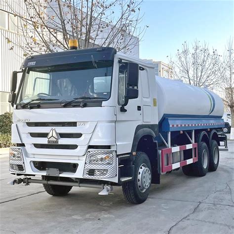 Sinotruk Howo X Water Sprinkler Tank Truck Kl Price