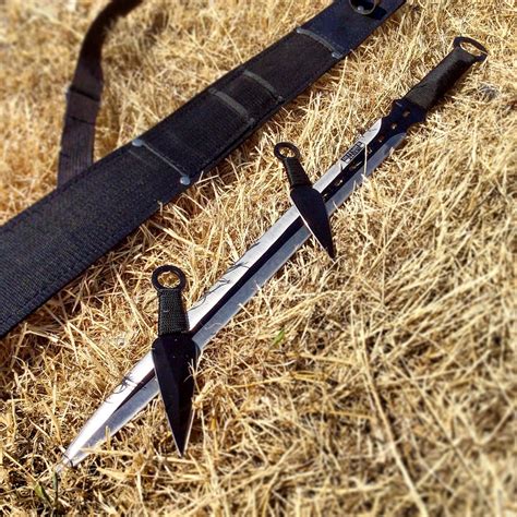 28 Defender Xtreme Ninja Sword And Throwing Knife Set With Scabbard