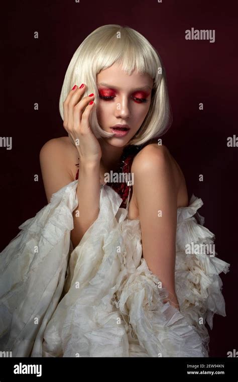 Blonde junge schauspielerin Fotos und Bildmaterial in hoher Auflösung Alamy