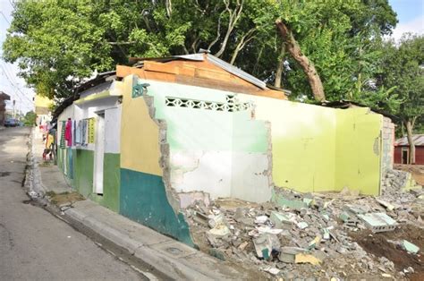 Familias Se Resisten A Desalojo De Alcald A Santiago Cdn El Canal