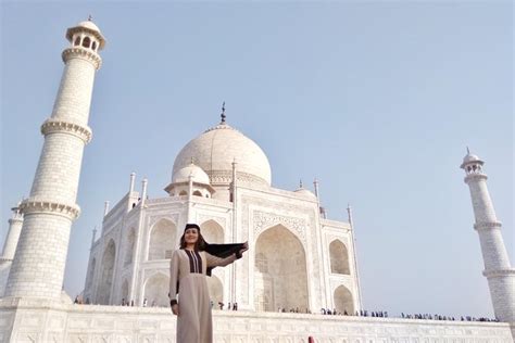 Private Same Day Taj Mahal Trip By Car From Delhi