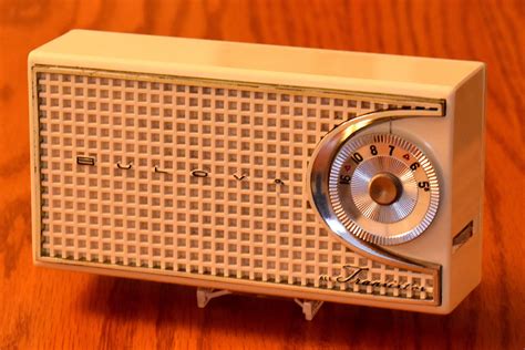 Vintage Bulova Transistor Radio 290p Series Am Band 4 Transistors Made