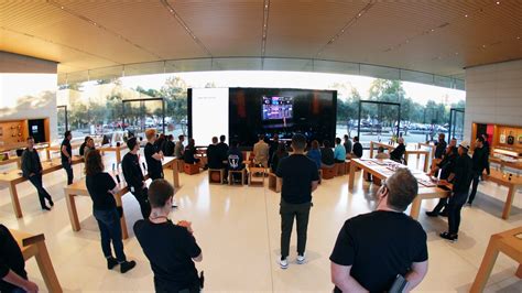 Gallery: Apple fans gather at stores around the world to watch today's ...