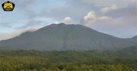 Gunung Raung Berpotensi Meletus Semburkan Abu Vulkanik Setinggi 1000