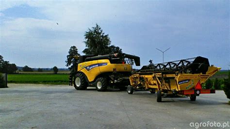 Kombajn New Holland Cr Zdj Cie Galeria Rolnicza Agrofoto