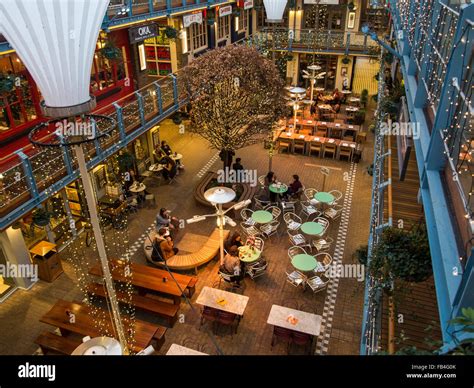 Kingly Court Off Carnaby Street In Soho London Stock Photo Alamy