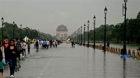 Weather Update Dust Storms Drizzle Likely In Delhi Ncr Rain Alert In