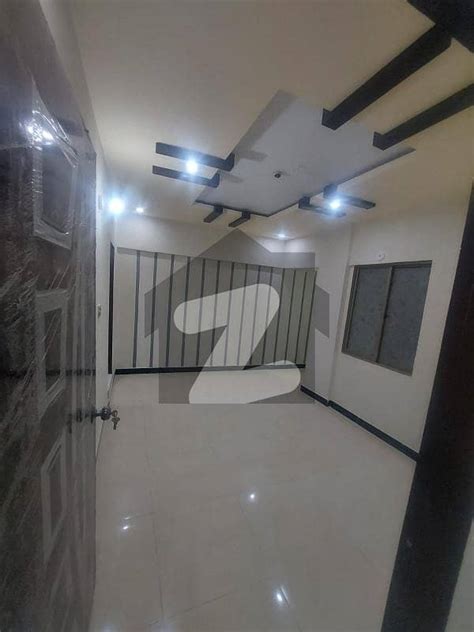 Square Feet Spacious Upper Portion Available In Shadman Town