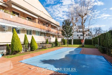 Dúplex en venta en Urb Urbanización con piscina y jardines Ruiseñores