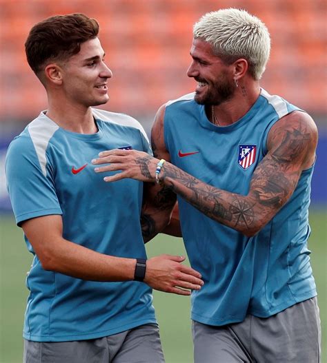 Julián Álvarez presentado en Atlético de Madrid su charla con Diego