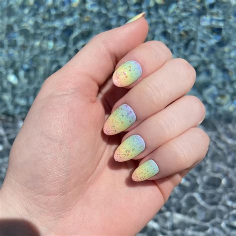 Pastel Rainbow Ombre With Glitter 🌈 💕 R Nails