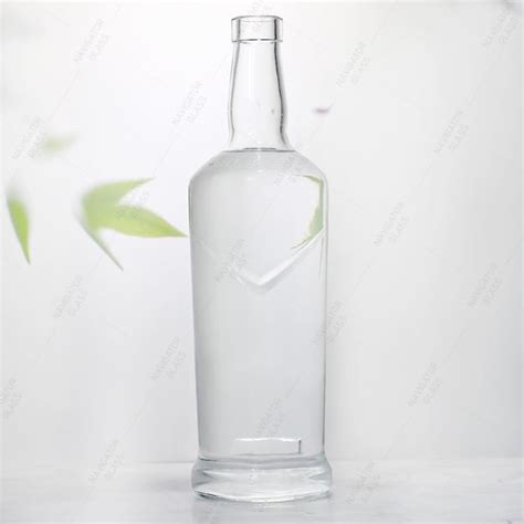 700ml Top Glass Bottles Vodka Bottles With Corks Navigator Glass