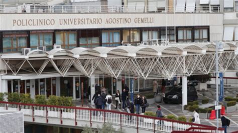 Previsto Domani Il Rientro Del Papa In Vaticano Dopo Il Ricovero Al