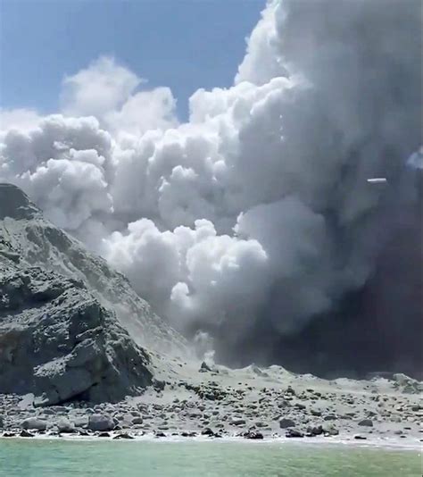 New Zealand volcano erupts on White Island with people injured and ...