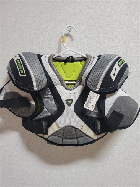 Used Bauer Supreme Lg Hockey Shoulder Pads Sidelineswap