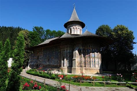 Private Tour von Bukarest zu den UNESCO Klöstern in Moldawien 3 Tage