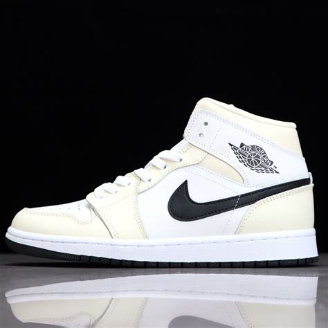 Excellence Air Jordan 1 Mid Coconut Milk W Bq6472 121 Yellow Unisex