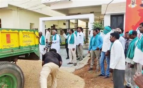 Farmers Show Their Anger By Dropping Paddy Outside Mps Residence