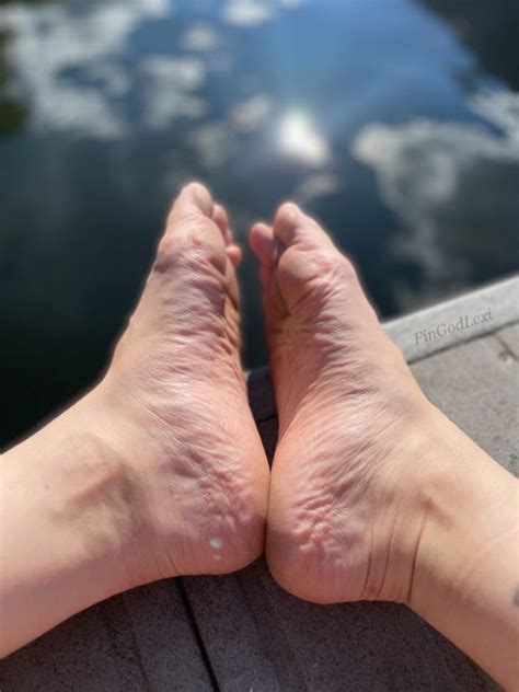 Feet Rt Promo K On Twitter Rt Rt Feet Follow Queen Fingodlexi