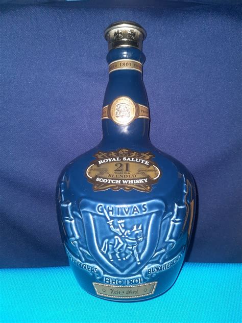Пляшка 0,7 з-під віскі Chivas Regal ROYAL SALUTE 21 years+коробка: 430 ...