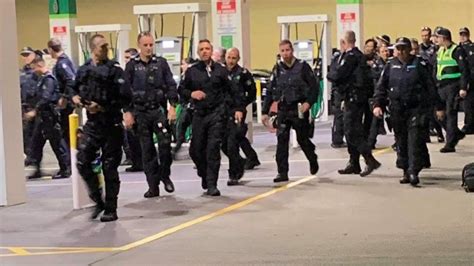 Rye Schoolies Riot Police Helicopter Swarm To Mornington Peninsula