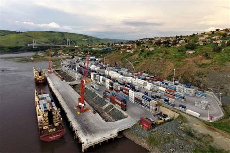 Gestion Publique Le Guichet Unique Maritime Du Port De Banana