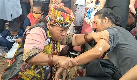 Siapa Ida Dayak Pesulap Merah Bongkar Sosok Aslinya Dan Minyak Yang