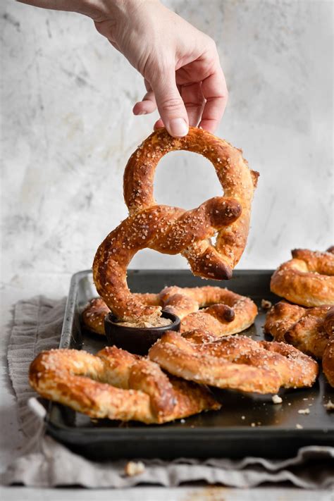 Homemade Soft Pretzels Auntie Anne S Copycat