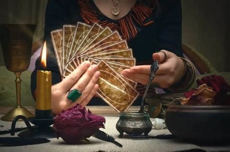 Tarot čitanje i tumačenje karata Zaratarot hr