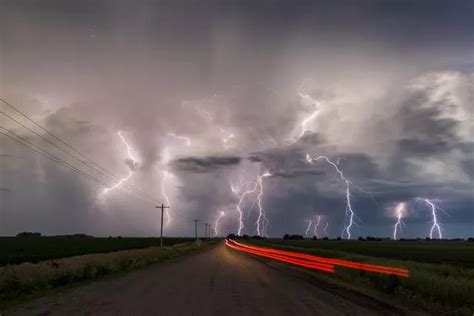 Lightning Strikes For Storm Chasing Couple Who Enjoyed A Whirlwind Romance While Chasing