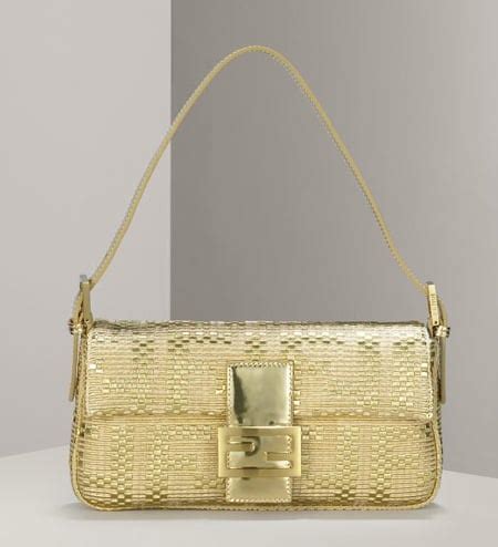 A Sex And The City Tribute The Fendi Baguette Popsugar Fashion