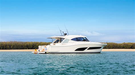 505 SUV – Riviera – Australia’s Premium Luxury Motor Yacht Builder