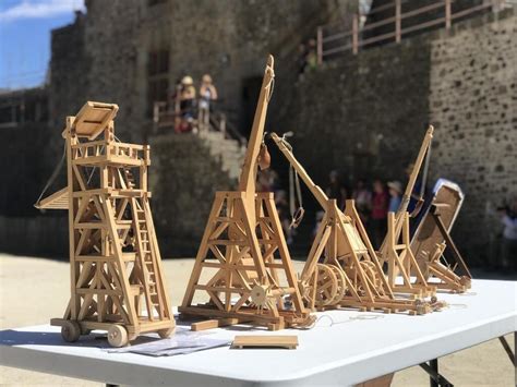 Au château de Fougères des ateliers et des démonstrations pour faire