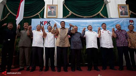 VIDEO Pasangan Cagub Jabar Deklarasikan Harta Kekayaan News Liputan6