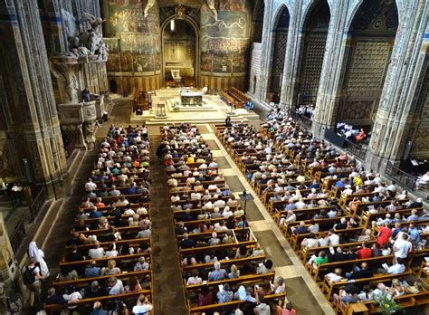 Émouvante messe d au revoir Mgr Legrez Diocèse d Albi