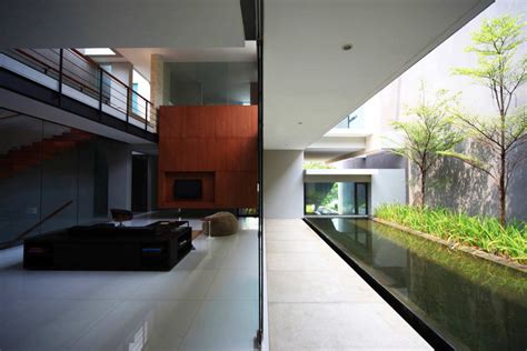 Tan Residence By Chrystalline Artchitect In Jakarta Indonesia