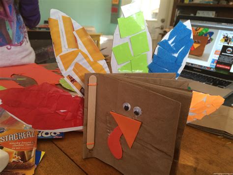 Thanksgiving Craft: A Thankful Book | Leaping Into Learning