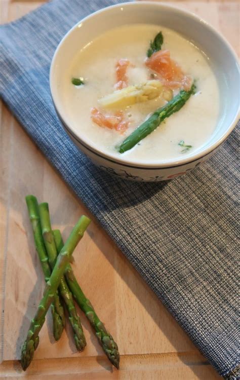 Aspergesoep Met Gerookte Zalm Helaas Hebben We Niet Het Hele Jaar