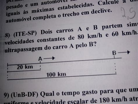 Dois carros A e B partem simultaneamente das posições indicadas na