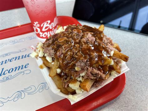 Poutine Du Jour Smoked Meat à La Belle Province à La Prairie Rpoutine