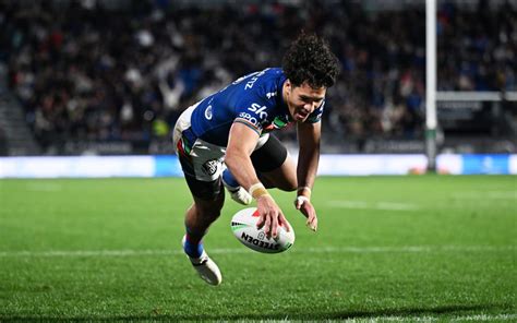 Warriors plea to fans: Stay in the stands | RNZ News